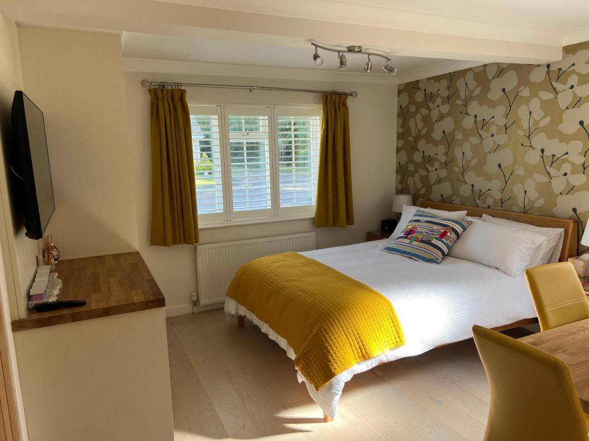 No 64 Bed And Breakfast Lymington Extérieur photo