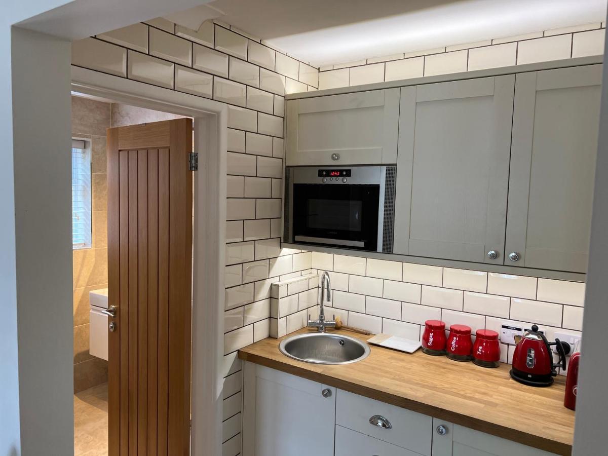 No 64 Bed And Breakfast Lymington Extérieur photo