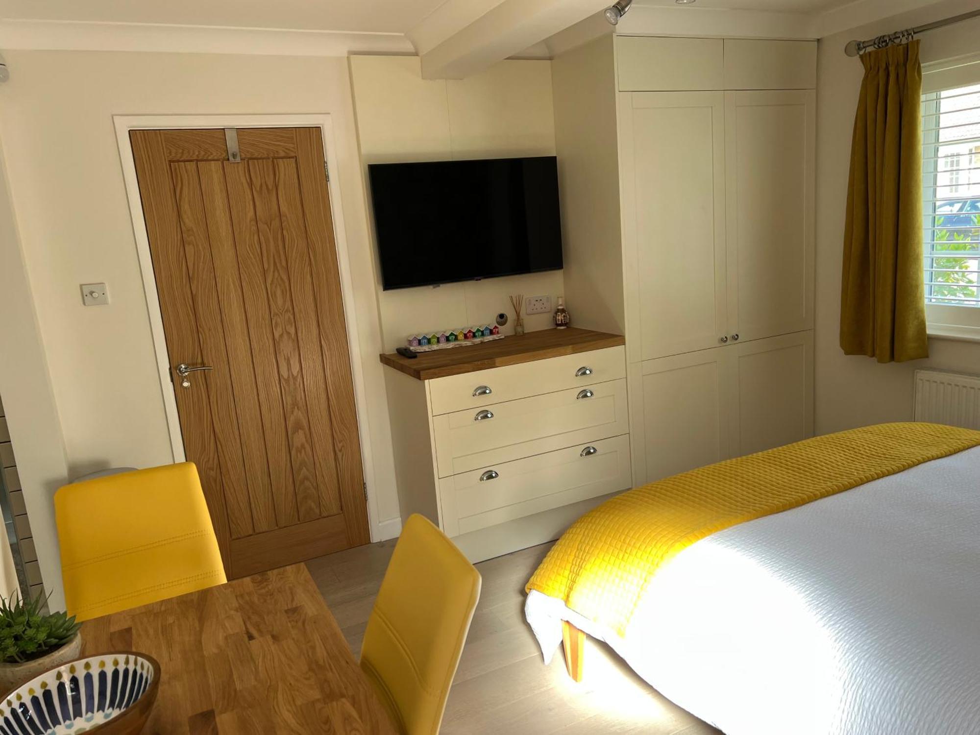 No 64 Bed And Breakfast Lymington Extérieur photo